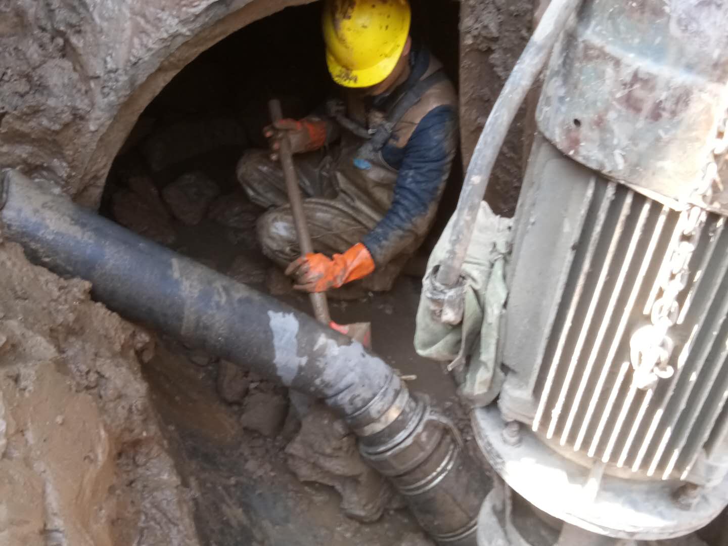 鄂托克管道清淤